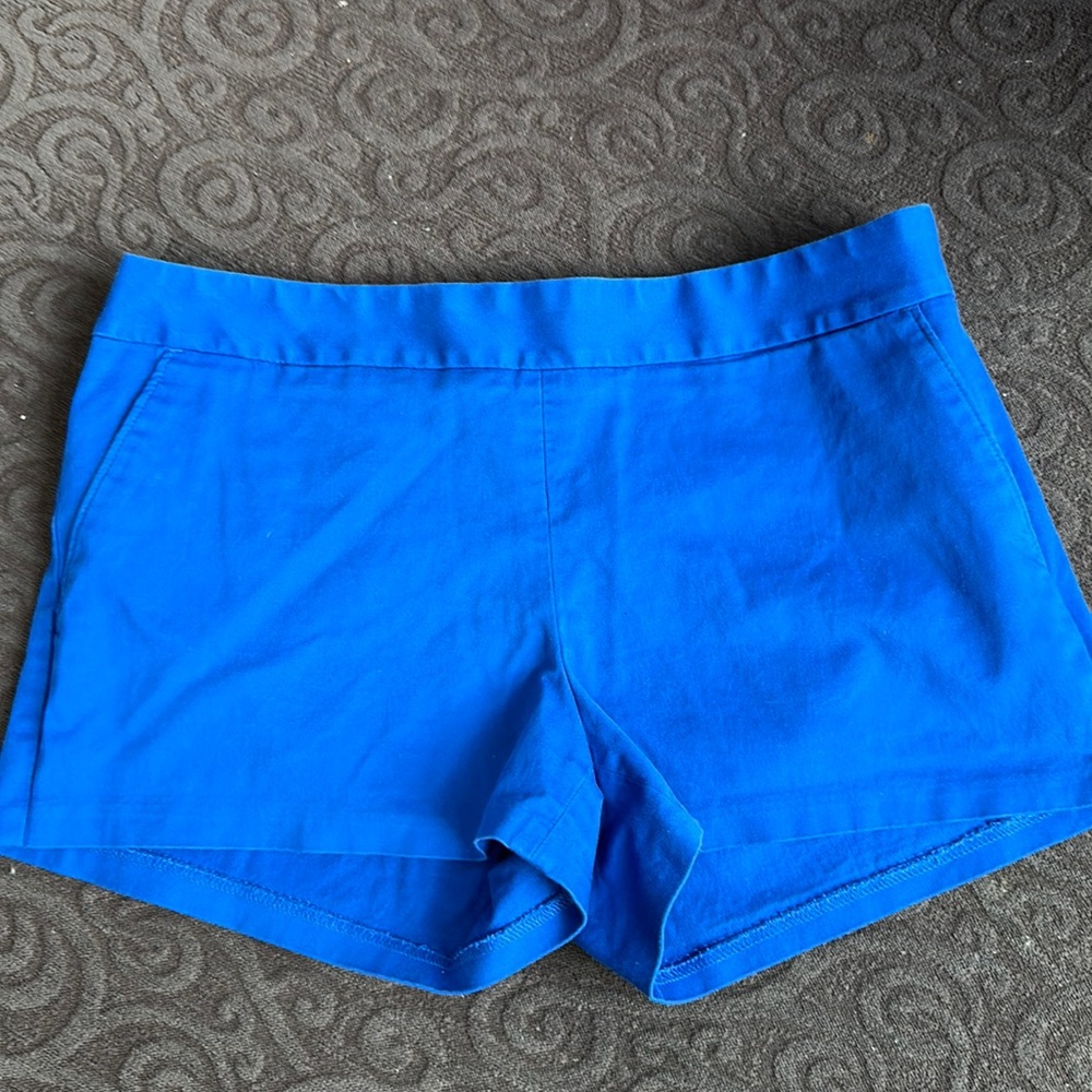 Women’s Express pleated shorts